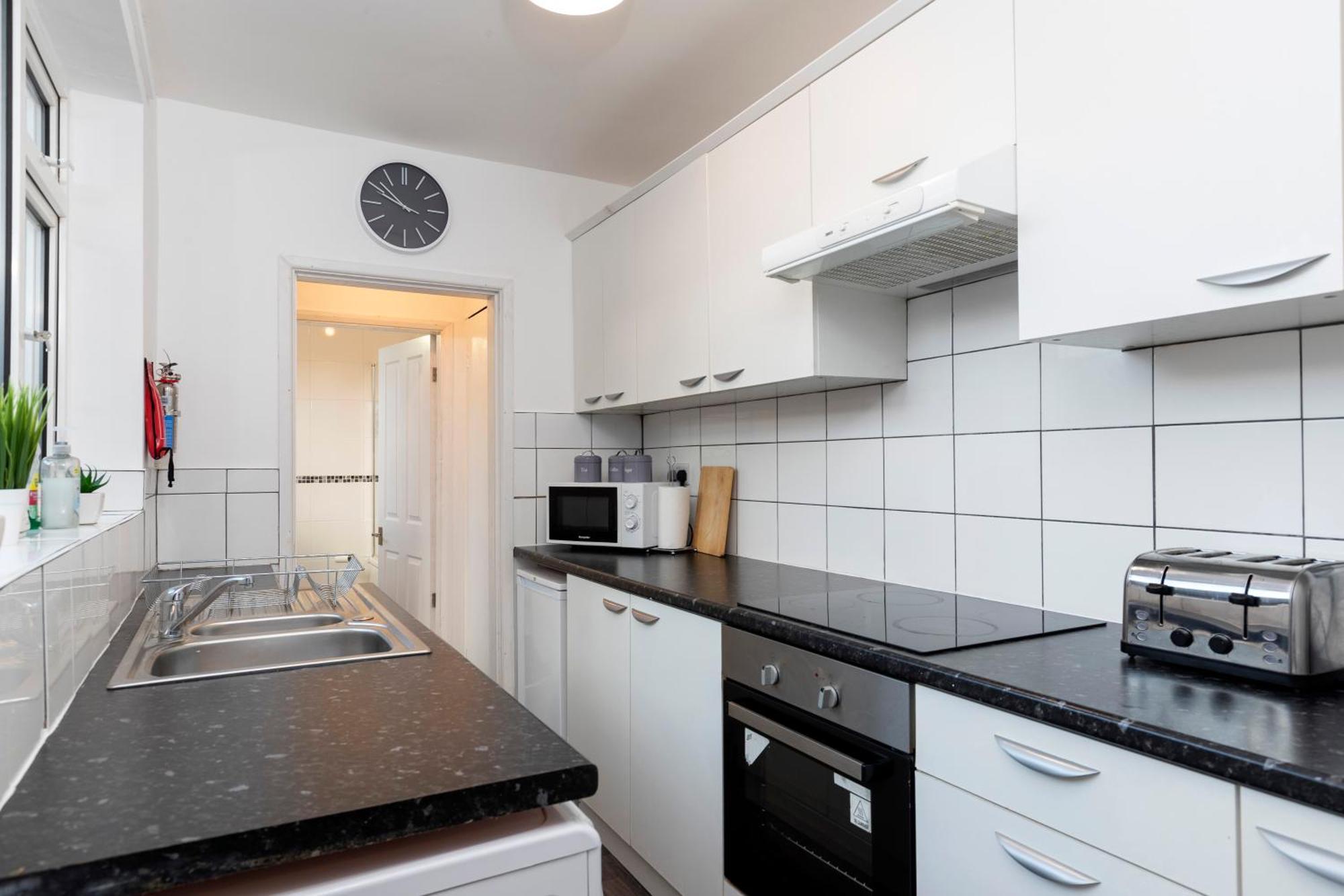 Quiet And Comfy House With 2 Bedrooms And 2 Bathrooms Super Fast Wifi And Crisp Hotel Standard White Linen Hosted By Our Home Short Stays Darlington  Bagian luar foto